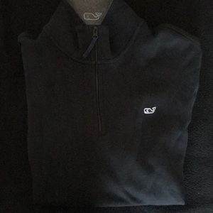 Men’s Vineyard Vines quarter-zip pullower